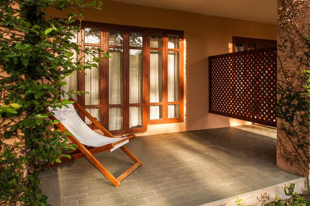 Riverhouse-The Teak House Mae Sariang Exterior foto